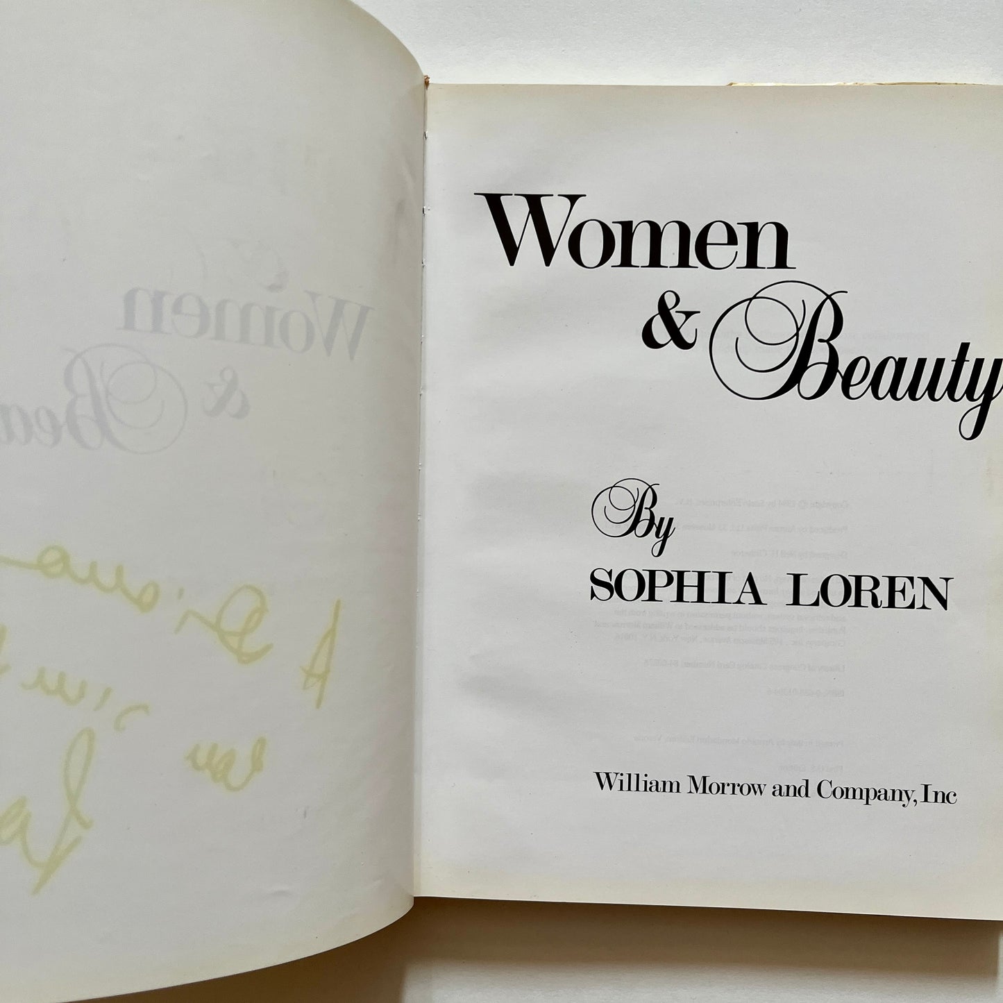 SIGNED Sophia Loren Women & Beauty First Edition